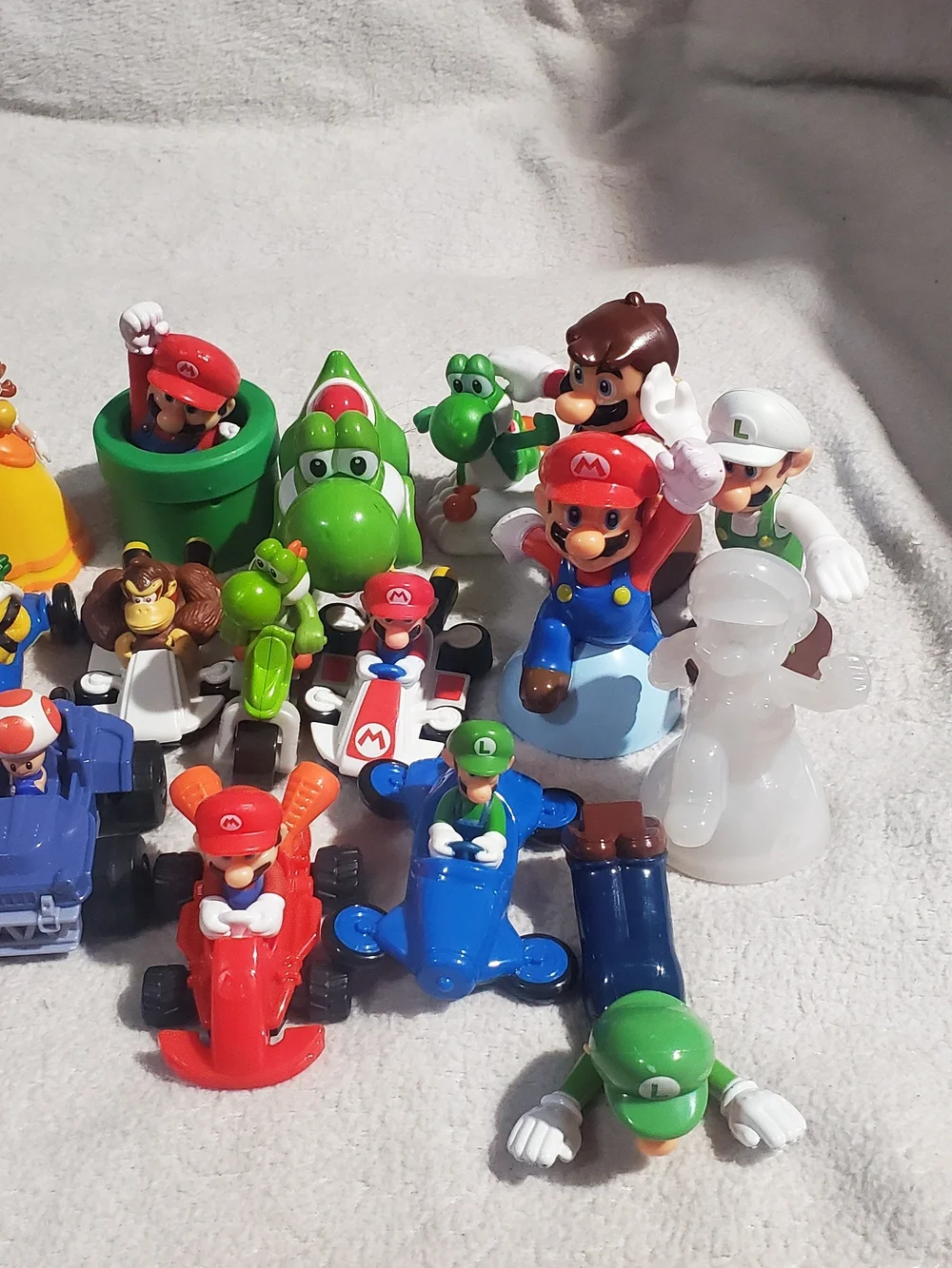 Super Mario BROS McDonald's Toy Set - Multicolor Figures and Karts